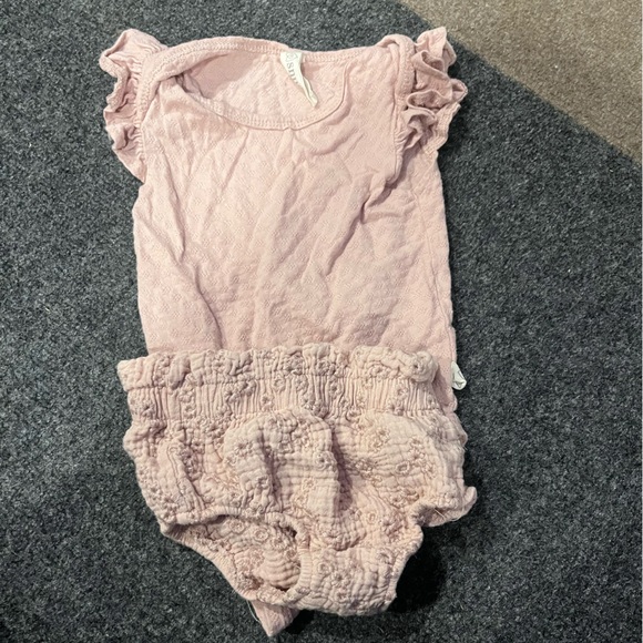 Pink Ruffled Women's Top - Picture 3 of 3